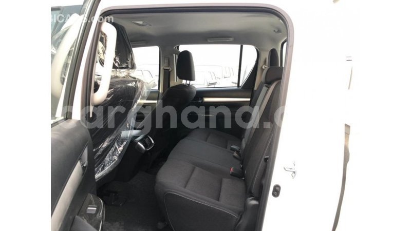 Big with watermark toyota hilux ashanti import dubai 47549