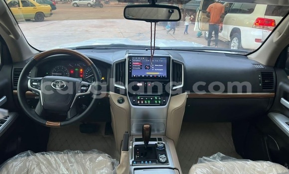 Buy Used Toyota Land Cruiser White Car in Accra in Greater Accra Buy Used Toyota Land Cruiser White Car in Accra in Greater Accra