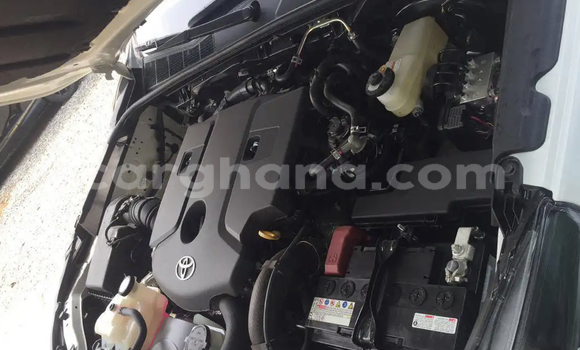 Sayi Na hannu Toyota Hilux White Mota in Accra a Greater Accra Sayi Na hannu Toyota Hilux White Mota in Accra a Greater Accra