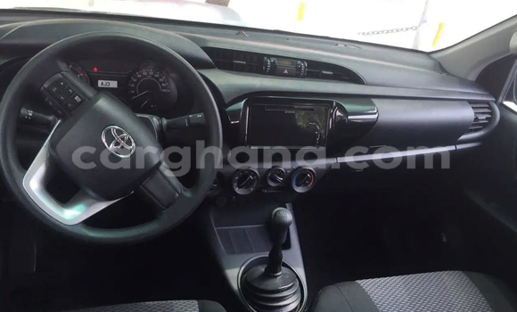 Buy Used Toyota Hilux Silver Car in Accra in Greater Accra Buy Used Toyota Hilux Silver Car in Accra in Greater Accra