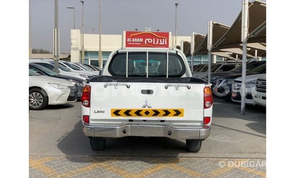Buy Import Mitsubishi L200 White Car in Import - Dubai in Ashanti Buy Import Mitsubishi L200 White Car in Import - Dubai in Ashanti