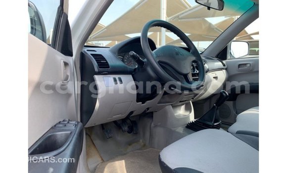 Buy Import Mitsubishi L200 White Car in Import - Dubai in Ashanti Buy Import Mitsubishi L200 White Car in Import - Dubai in Ashanti