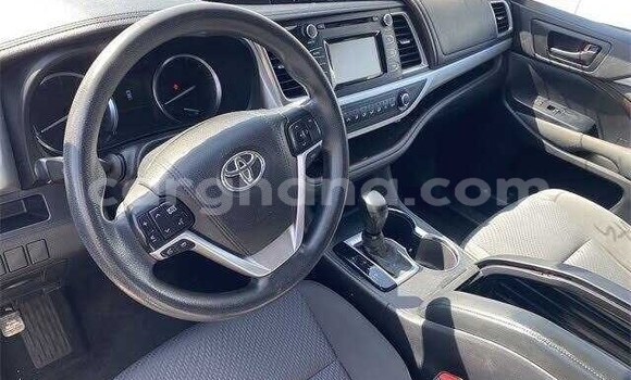 Buy Used Toyota Highlander Other Car in Accra in Greater Accra Buy Used Toyota Highlander Other Car in Accra in Greater Accra
