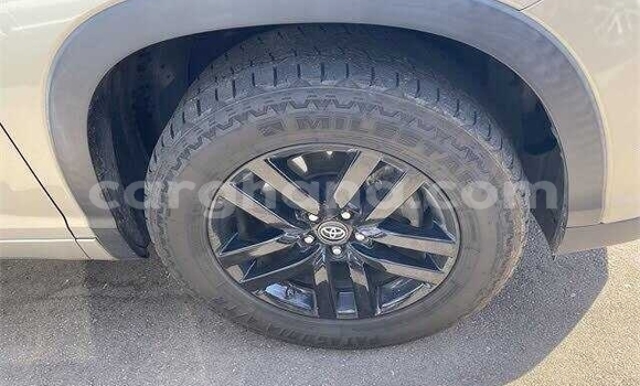 Buy Used Toyota Highlander Other Car in Accra in Greater Accra Buy Used Toyota Highlander Other Car in Accra in Greater Accra