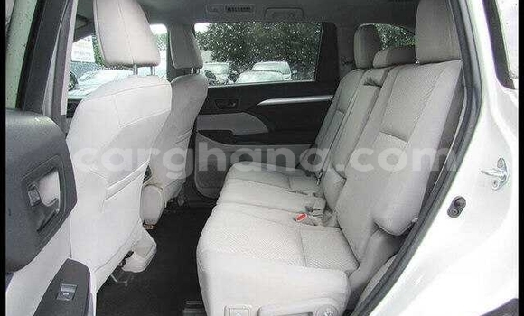 Sayi Na hannu Toyota Highlander White Mota in Accra a Greater Accra Sayi Na hannu Toyota Highlander White Mota in Accra a Greater Accra