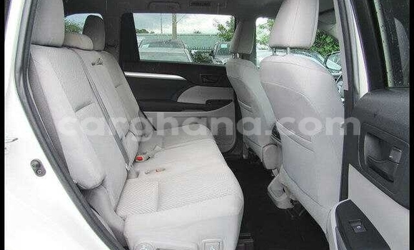 Sayi Na hannu Toyota Highlander White Mota in Accra a Greater Accra Sayi Na hannu Toyota Highlander White Mota in Accra a Greater Accra