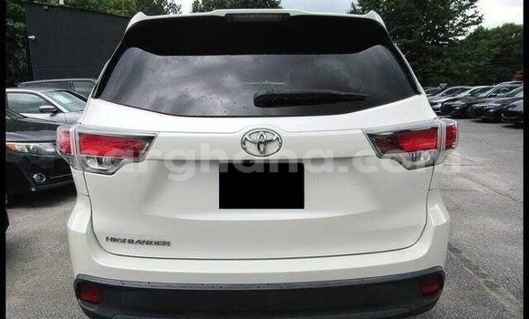 Sayi Na hannu Toyota Highlander White Mota in Accra a Greater Accra Sayi Na hannu Toyota Highlander White Mota in Accra a Greater Accra