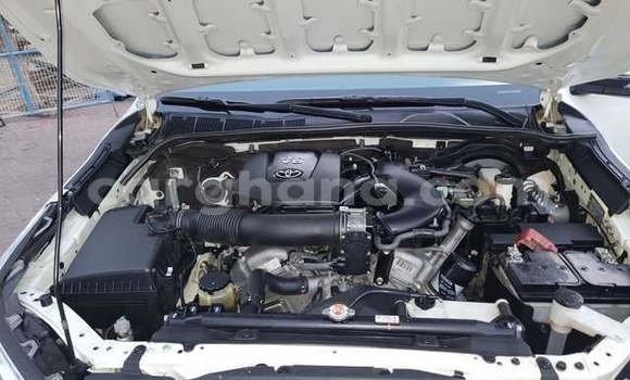 Buy Used Toyota Fortuner White Car in Accra in Greater Accra Buy Used Toyota Fortuner White Car in Accra in Greater Accra