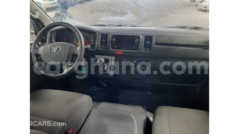 Big with watermark toyota hiace ashanti import dubai 47619