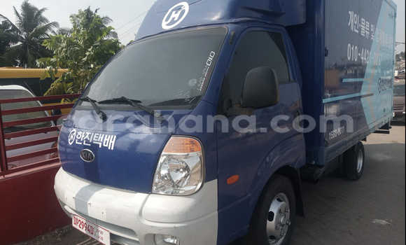 Sayi Na hannu Hyundai H200 Blue Babbar mota in Accra a Greater Accra Sayi Na hannu Hyundai H200 Blue Babbar mota in Accra a Greater Accra