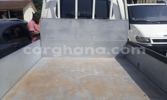 Sayi Na hannu Hyundai H200 White Babbar mota in Accra a Greater Accra Sayi Na hannu Hyundai H200 White Babbar mota in Accra a Greater Accra