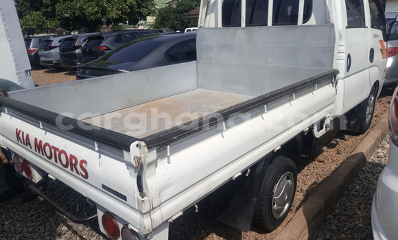 Sayi Na hannu Hyundai H200 White Babbar mota in Accra a Greater Accra Sayi Na hannu Hyundai H200 White Babbar mota in Accra a Greater Accra