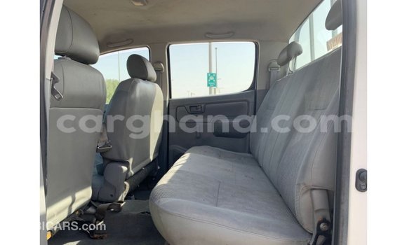 Ra Imported Toyota Hilux funfun Ọkọ̀ in Import - Dubai ni Ashanti Ra Imported Toyota Hilux funfun Ọkọ̀ in Import - Dubai ni Ashanti