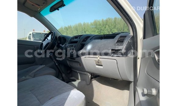 Ra Imported Toyota Hilux funfun Ọkọ̀ in Import - Dubai ni Ashanti Ra Imported Toyota Hilux funfun Ọkọ̀ in Import - Dubai ni Ashanti