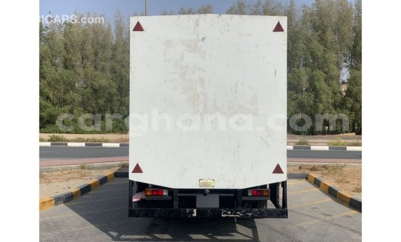 Ra Imported Mitsubishi i funfun Ọkọ̀ in Import - Dubai ni Ashanti Ra Imported Mitsubishi i funfun Ọkọ̀ in Import - Dubai ni Ashanti