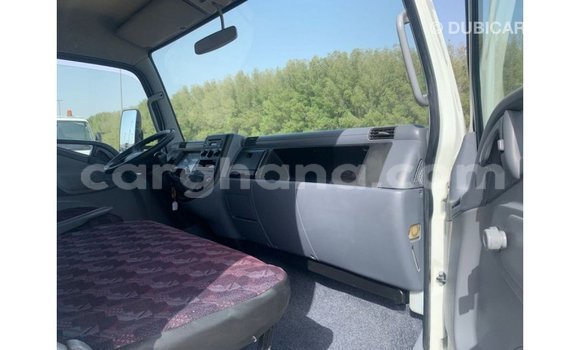 Ra Imported Mitsubishi i funfun Ọkọ̀ in Import - Dubai ni Ashanti Ra Imported Mitsubishi i funfun Ọkọ̀ in Import - Dubai ni Ashanti