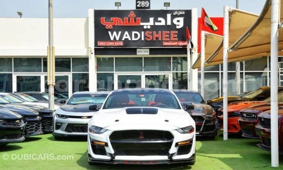 Ra Imported Ford Mustang funfun Ọkọ̀ in Import - Dubai ni Ashanti Ra Imported Ford Mustang funfun Ọkọ̀ in Import - Dubai ni Ashanti