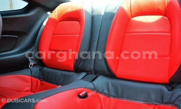 Ra Imported Ford Mustang funfun Ọkọ̀ in Import - Dubai ni Ashanti Ra Imported Ford Mustang funfun Ọkọ̀ in Import - Dubai ni Ashanti