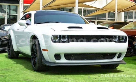 Ra Imported Dodge Challenger funfun Ọkọ̀ in Import - Dubai ni Ashanti Ra Imported Dodge Challenger funfun Ọkọ̀ in Import - Dubai ni Ashanti