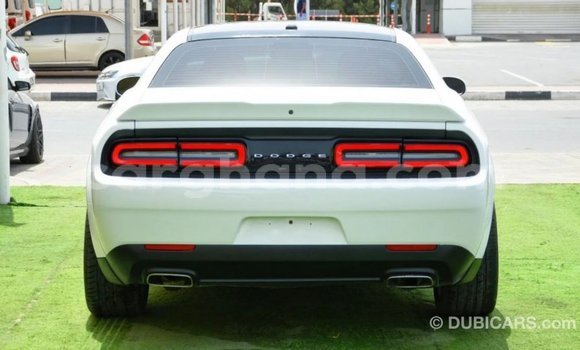 Ra Imported Dodge Challenger funfun Ọkọ̀ in Import - Dubai ni Ashanti Ra Imported Dodge Challenger funfun Ọkọ̀ in Import - Dubai ni Ashanti