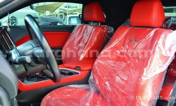 Ra Imported Dodge Challenger funfun Ọkọ̀ in Import - Dubai ni Ashanti Ra Imported Dodge Challenger funfun Ọkọ̀ in Import - Dubai ni Ashanti