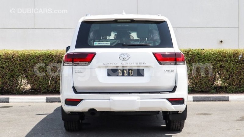 Big with watermark toyota land cruiser ashanti import dubai 47651