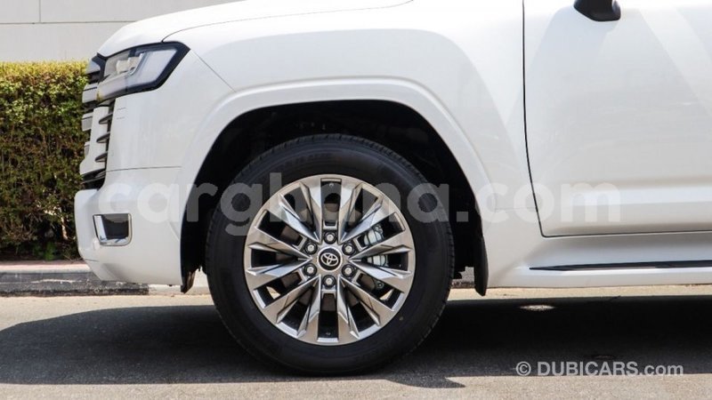 Big with watermark toyota land cruiser ashanti import dubai 47651