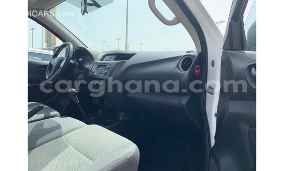 Ra Imported Nissan Navara funfun Ọkọ̀ in Import - Dubai ni Ashanti Ra Imported Nissan Navara funfun Ọkọ̀ in Import - Dubai ni Ashanti