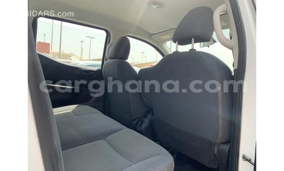 Ra Imported Nissan Navara funfun Ọkọ̀ in Import - Dubai ni Ashanti Ra Imported Nissan Navara funfun Ọkọ̀ in Import - Dubai ni Ashanti