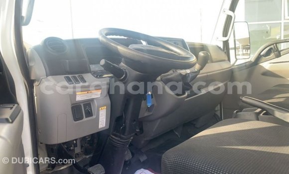 Ra Imported Mitsubishi i funfun Ọkọ̀ in Import - Dubai ni Ashanti Ra Imported Mitsubishi i funfun Ọkọ̀ in Import - Dubai ni Ashanti