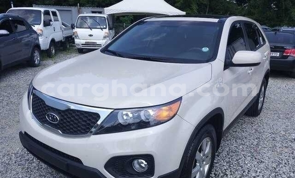 Buy Used Kia Sorento White Car in Accra in Greater Accra