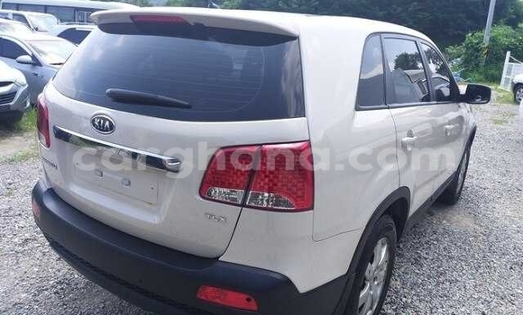 Sayi Na hannu Kia Sorento White Mota in Accra a Greater Accra Sayi Na hannu Kia Sorento White Mota in Accra a Greater Accra