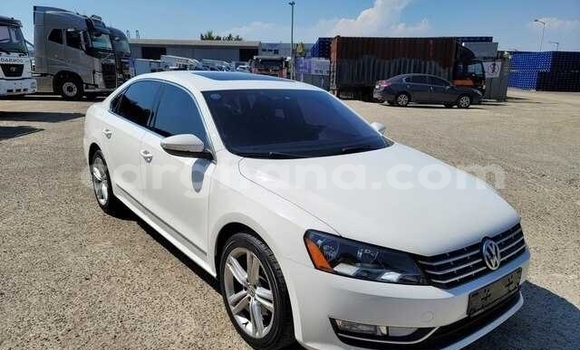Buy Used Volkswagen Passat White Car in Accra in Greater Accra Buy Used Volkswagen Passat White Car in Accra in Greater Accra