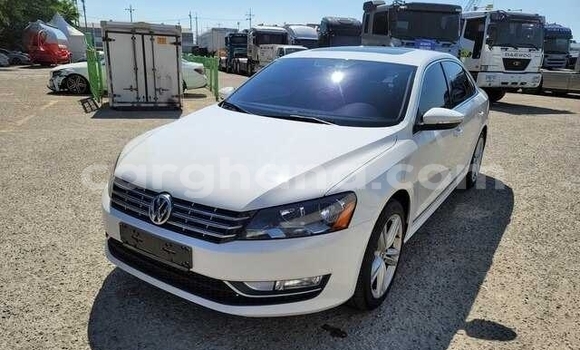 Buy Used Volkswagen Passat White Car in Accra in Greater Accra Buy Used Volkswagen Passat White Car in Accra in Greater Accra