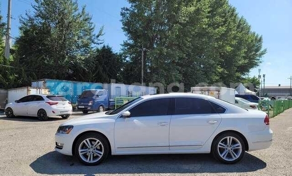 Buy Used Volkswagen Passat White Car in Accra in Greater Accra Buy Used Volkswagen Passat White Car in Accra in Greater Accra