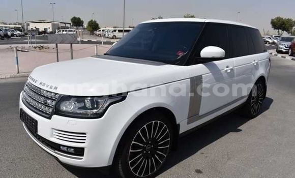 Sayi Na hannu Land Rover Range Rover Vogue White Mota in Accra a Greater Accra Sayi Na hannu Land Rover Range Rover Vogue White Mota in Accra a Greater Accra