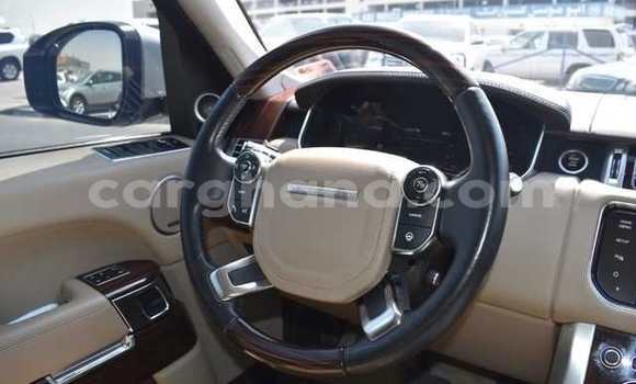 Sayi Na hannu Land Rover Range Rover Vogue White Mota in Accra a Greater Accra Sayi Na hannu Land Rover Range Rover Vogue White Mota in Accra a Greater Accra