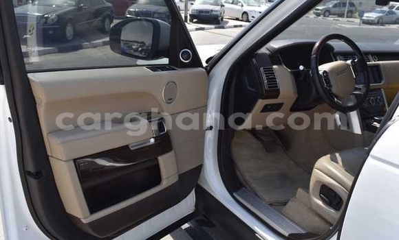 Sayi Na hannu Land Rover Range Rover Vogue White Mota in Accra a Greater Accra Sayi Na hannu Land Rover Range Rover Vogue White Mota in Accra a Greater Accra