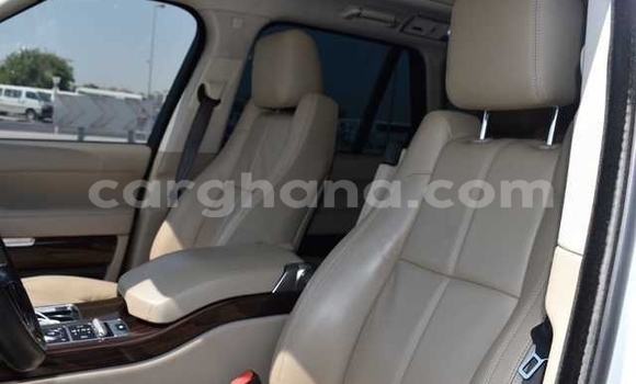 Sayi Na hannu Land Rover Range Rover Vogue White Mota in Accra a Greater Accra Sayi Na hannu Land Rover Range Rover Vogue White Mota in Accra a Greater Accra