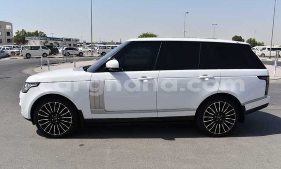 Sayi Na hannu Land Rover Range Rover Vogue White Mota in Accra a Greater Accra Sayi Na hannu Land Rover Range Rover Vogue White Mota in Accra a Greater Accra