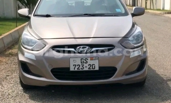 Sayi Na hannu Hyundai Elantra Azurfa Mota in Accra a Greater Accra