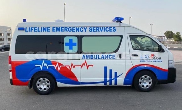 Sayi Na hannu Toyota Hiace White Mota in Accra a Greater Accra