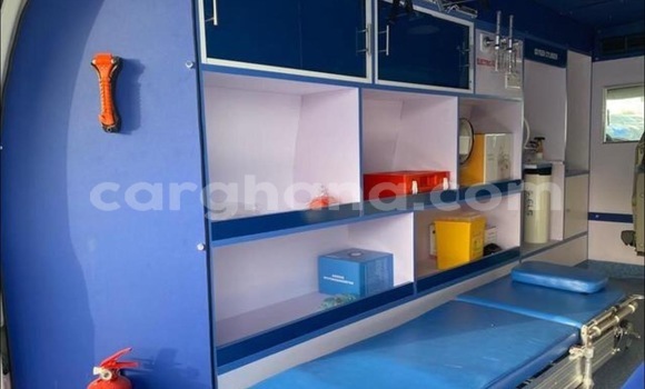 Ra Àlòkù Toyota Hiace funfun Ọkọ̀ in Accra ni Greater Accra Ra Àlòkù Toyota Hiace funfun Ọkọ̀ in Accra ni Greater Accra