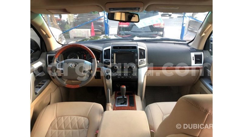 Big with watermark toyota land cruiser ashanti import dubai 47676