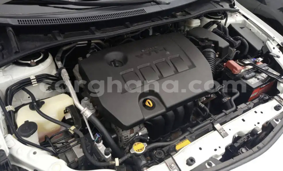 Sayi Na hannu Toyota Corolla White Mota in Accra a Greater Accra Sayi Na hannu Toyota Corolla White Mota in Accra a Greater Accra