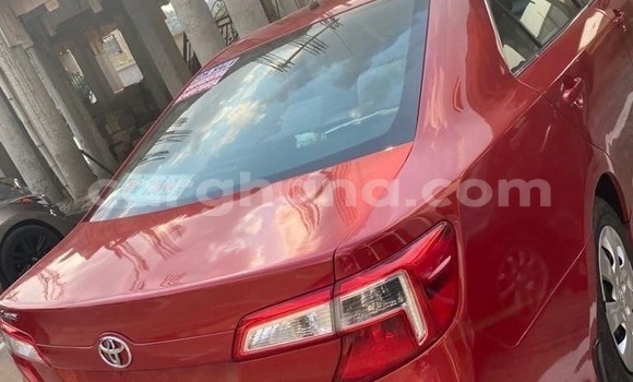 Ra Àlòkù Toyota Camry Red Ọkọ̀ in Accra ni Greater Accra Ra Àlòkù Toyota Camry Red Ọkọ̀ in Accra ni Greater Accra