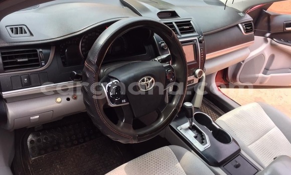 Ra Àlòkù Toyota Camry Red Ọkọ̀ in Accra ni Greater Accra Ra Àlòkù Toyota Camry Red Ọkọ̀ in Accra ni Greater Accra
