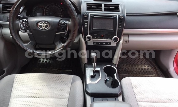 Ra Àlòkù Toyota Camry Red Ọkọ̀ in Accra ni Greater Accra Ra Àlòkù Toyota Camry Red Ọkọ̀ in Accra ni Greater Accra