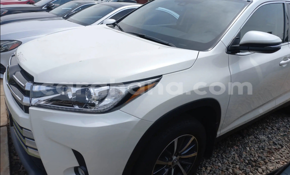 Buy Used Toyota Highlander White Car in Accra in Greater Accra