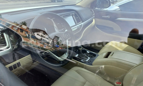 Sayi Na hannu Toyota Highlander White Mota in Accra a Greater Accra Sayi Na hannu Toyota Highlander White Mota in Accra a Greater Accra